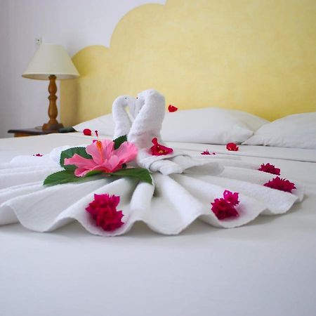 Van Villa Guesthouse Negril Eksteriør bilde